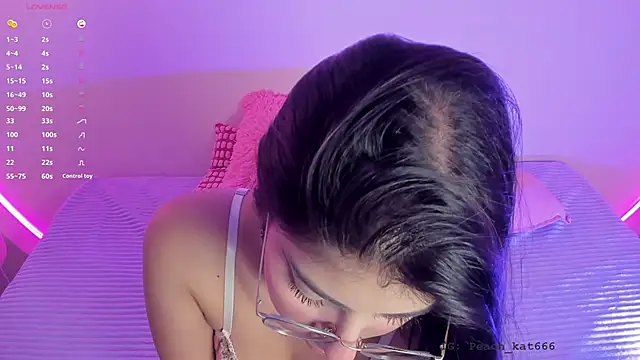 katiepeach  online show from 02/09/25, 04:36