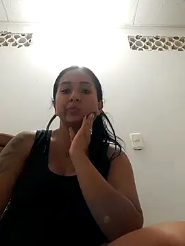 luna asss online show from 04/17/26, 12:02