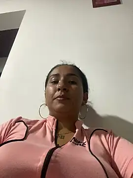 Snapshot of luna_asss chatting on 07/17/26, 02:51 luna asss online show from 07/17/26, 02:51