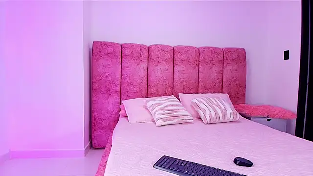 kendal rossi online show from 11/09/25, 12:14