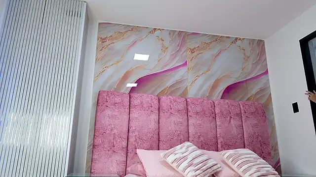 kendal rossi online show from 02/02/26, 11:53