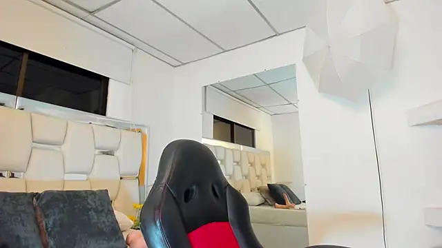 Naomi-Haruno online show from 01/24/25, 04:16