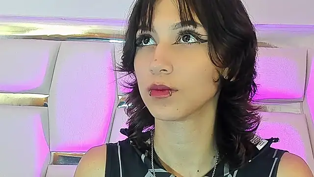 Naomi-Haruno online show from 02/11/25, 11:10