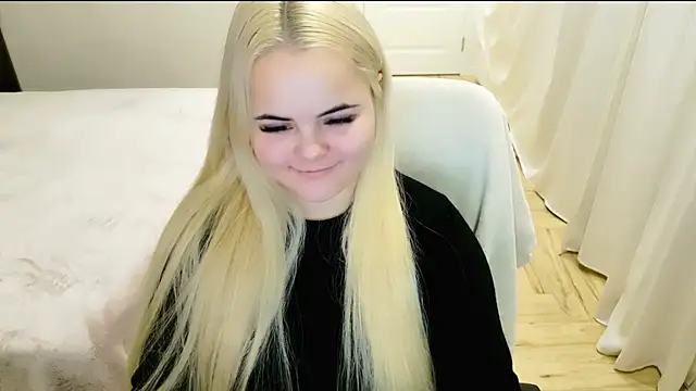 lovely-eyes online show from 12/19/24, 08:13