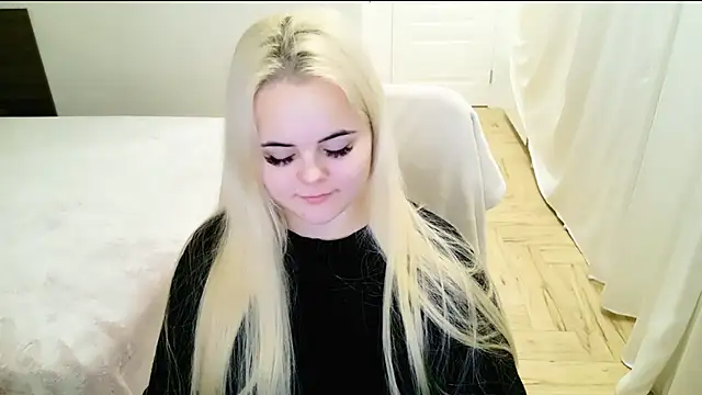 lovely-eyes online show from 12/30/24, 12:43