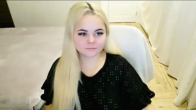 lovely-eyes online show from 01/03/25, 08:54