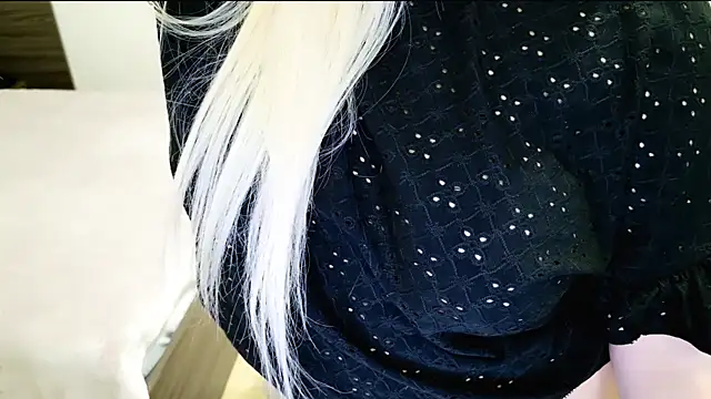 lovely-eyes online show from 01/20/25, 01:18