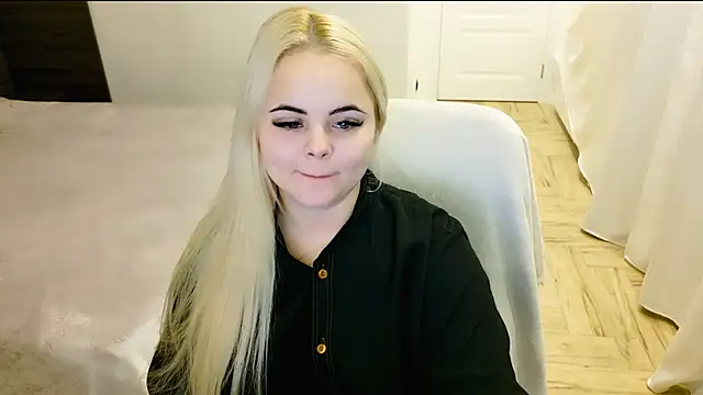 lovely-eyes online show from 01/23/25, 04:41