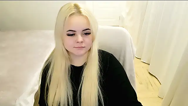 lovely-eyes online show from 01/26/25, 02:56