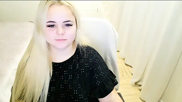 lovely-eyes online show from 01/30/25, 01:22