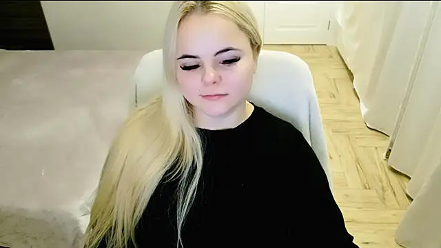 lovely-eyes online show from 02/08/25, 12:38