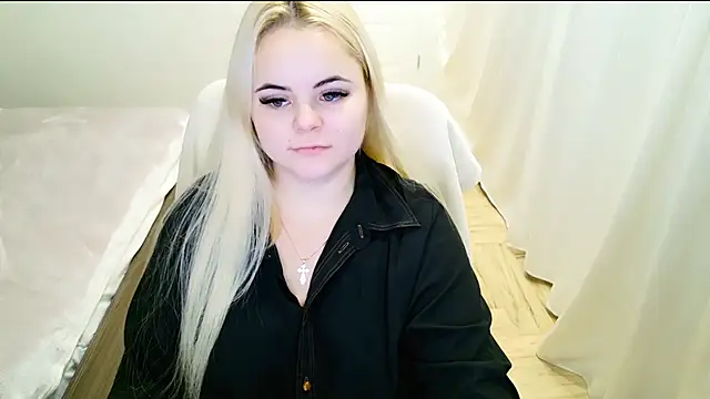 lovely-eyes online show from 02/12/25, 04:23