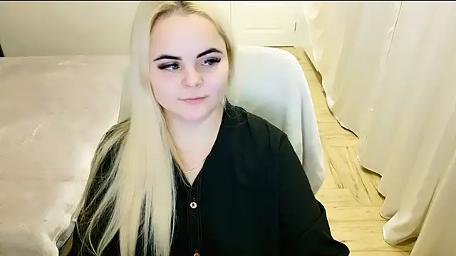 lovely-eyes online show from 02/13/25, 08:03