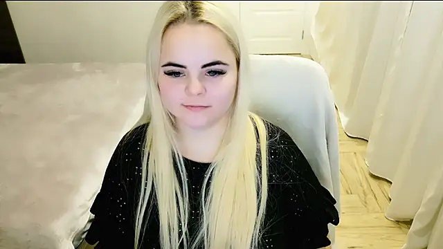 lovely-eyes online show from 02/15/25, 12:37