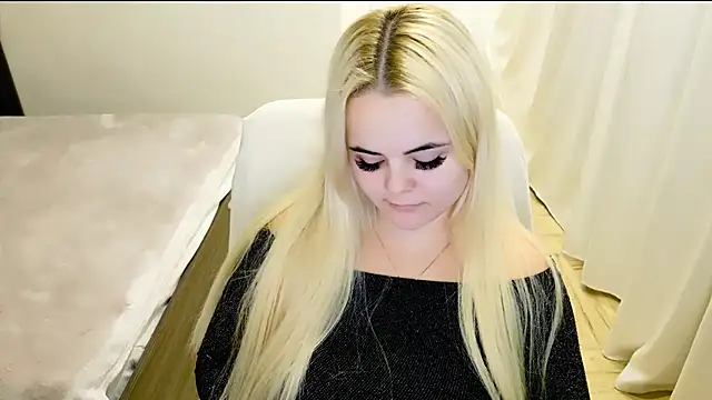 lovely-eyes online show from 02/17/25, 03:36