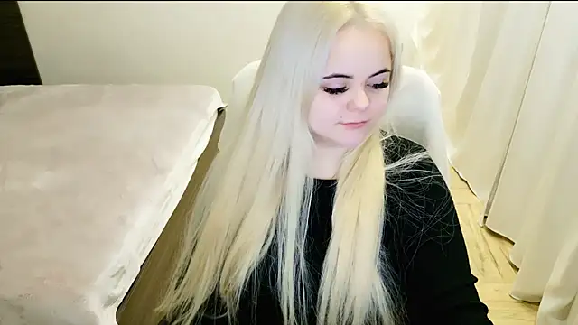 lovely-eyes online show from 02/23/25, 10:20