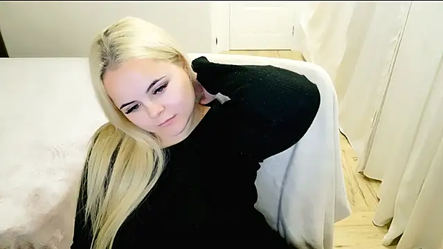 lovely-eyes online show from 03/19/25, 12:37