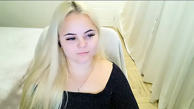 lovely-eyes online show from 03/20/25, 07:35