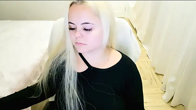 lovely-eyes online show from 03/22/25, 02:48