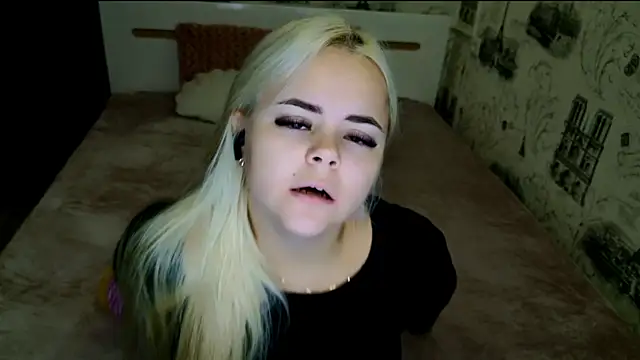 lovely-eyes online show from 09/15/25, 04:51