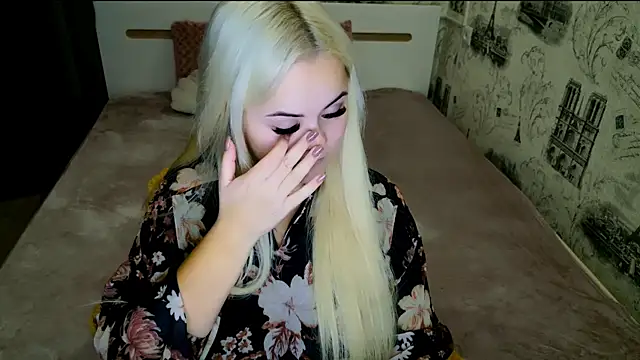 lovely-eyes online show from 09/18/25, 07:27