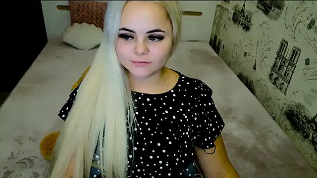 lovely-eyes online show from 10/20/25, 05:35