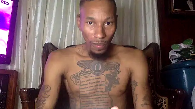 Snapshot of KingDerRico chatting on 10/14/25, 11:49 KingDerRico online show from 10/14/25, 11:49