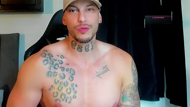 Snapshot of RickG_Oficial chatting on 03/27/26, 09:14 RickG Oficial online show from 03/27/26, 09:14