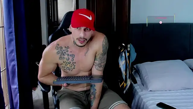 Snapshot of RickG_Oficial chatting on 05/20/26, 08:48 RickG Oficial online show from 05/20/26, 08:48