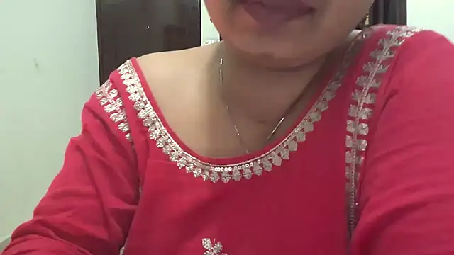 Snapshot of Gulaboo_bhabi chatting on 01/22/25, 11:43 Gulaboo bhabi online show from 01/22/25, 11:43