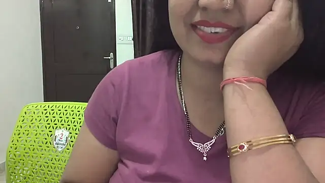 Snapshot of Gulaboo_bhabi chatting on 02/24/25, 03:31 Gulaboo bhabi online show from 02/24/25, 03:31