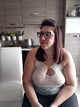 carolyne2023 online show from 12/01/25, 09:14