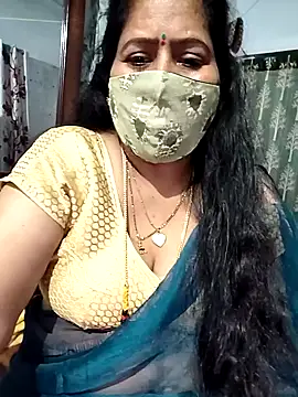 Snapshot of Rani_Darling_99 chatting on 09/11/25, 03:56 Rani Darling 99 online show from 09/11/25, 03:56