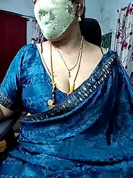 Snapshot of Rani_Darling_99 chatting on 06/17/26, 03:13 Rani Darling 99 online show from 06/17/26, 03:13