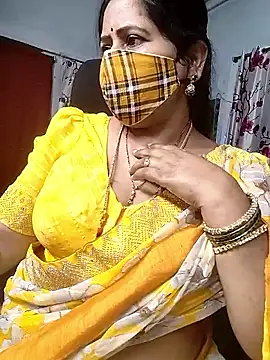 Snapshot of Rani_Darling_99 chatting on 06/18/26, 04:11 Rani Darling 99 online show from 06/18/26, 04:11