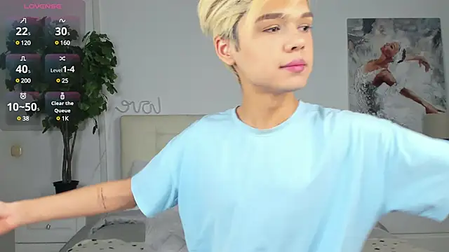 Felix Rey online show from 03/16/25, 03:39