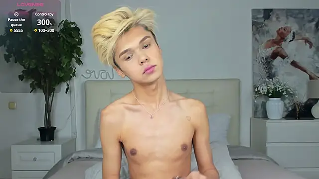 Felix Rey online show from 03/18/25, 02:48