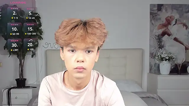 Felix Rey online show from 09/27/25, 05:40