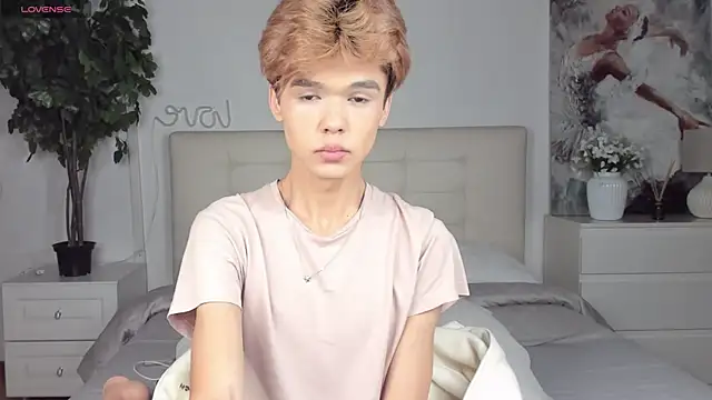 Felix Rey online show from 10/07/25, 04:04