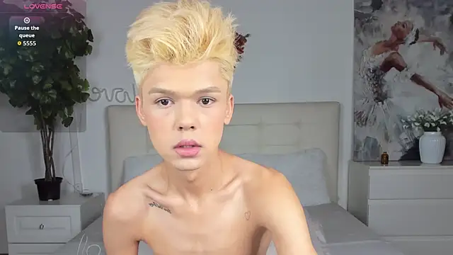 Felix Rey online show from 11/24/25, 03:34