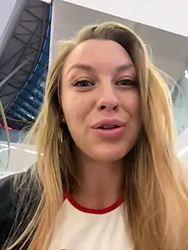 Sweet   Emily online show from 11/18/25, 01:37