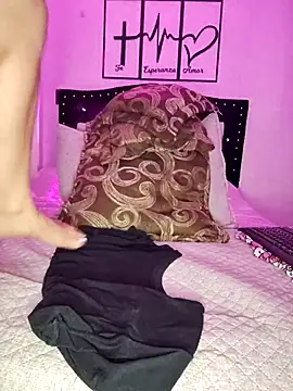 EimyParker  online show from 11/20/25, 08:30