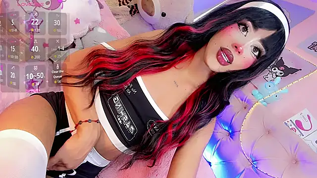 Snapshot of Cute_Roxxy chatting on 07/21/26, 05:48 Cute Roxxy online show from 07/21/26, 05:48