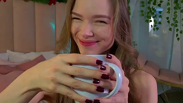 Snapshot of Eva_Natsumi chatting on 12/24/24, 06:22 Eva Natsumi online show from 12/24/24, 06:22