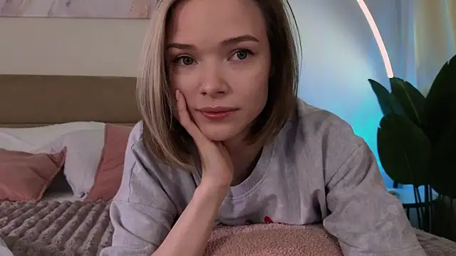 Snapshot of Eva_Natsumi chatting on 01/22/25, 03:18 Eva Natsumi online show from 01/22/25, 03:18