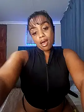 Queen-Chocolate online show from 11/16/25, 01:00