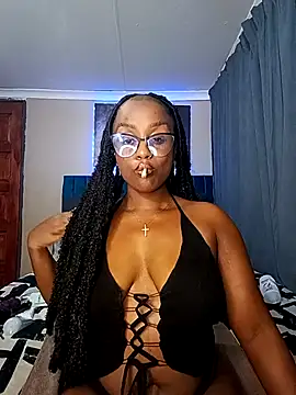 Queen-Chocolate online show from 11/20/25, 06:18