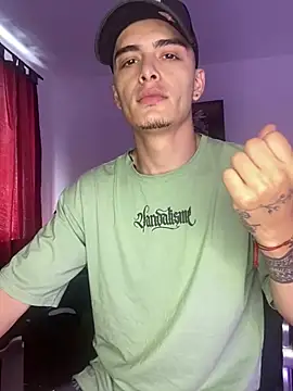 Snapshot of danny_42027 chatting on 01/08/25, 06:41 danny 42027 online show from 01/08/25, 06:41