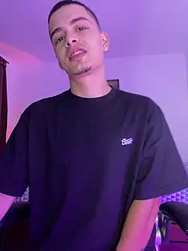 Snapshot of danny_42027 chatting on 01/20/25, 05:26 danny 42027 online show from 01/20/25, 05:26