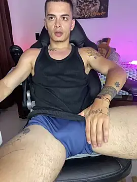 Snapshot of danny_42027 chatting on 01/31/25, 06:35 danny 42027 online show from 01/31/25, 06:35